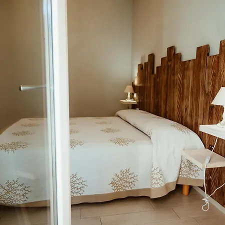 Il Mare In Stanza 3* 奥托纳