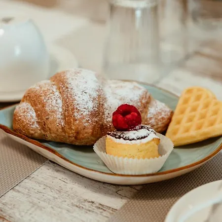 Bed & Breakfast Il Mare In Stanza 3*