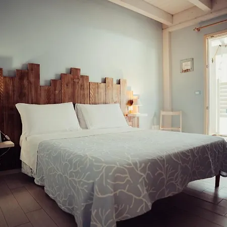 Bed & Breakfast Il Mare In Stanza 3*