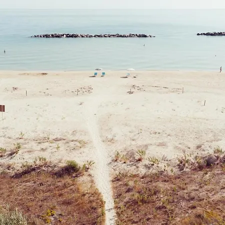 Il Mare In Stanza לינה וארוחת בוקר אורטונה